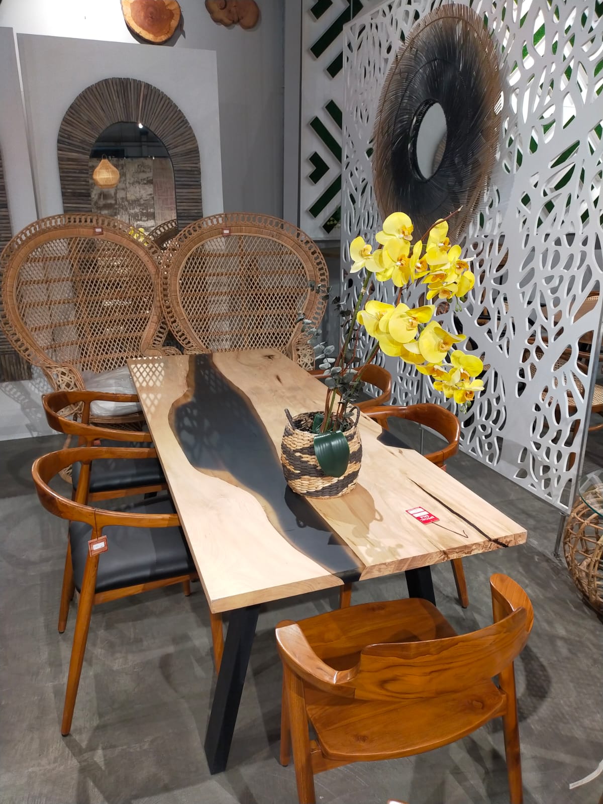 Dining table epoxy river